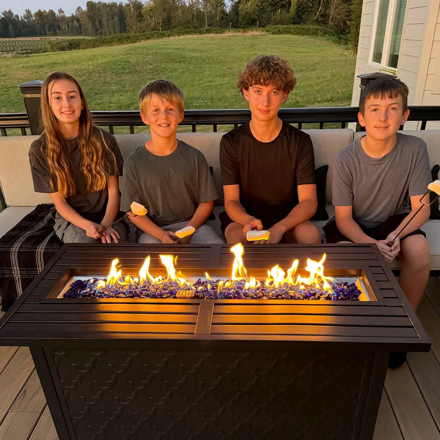 Phi Villa 6-Seater Modular Sofa Set With Integrated Side Table & Rectangle Metal Gas Fire Pit Table 6 Phi Villa 6-Seater Modular Sofa Set With Integrated Side Table & Rectangle Metal Gas Fire Pit Table - Image 4